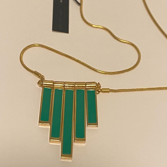 NWT Marc By Marc Jacobs Green & Gold Necklace - Picture 3 of 13